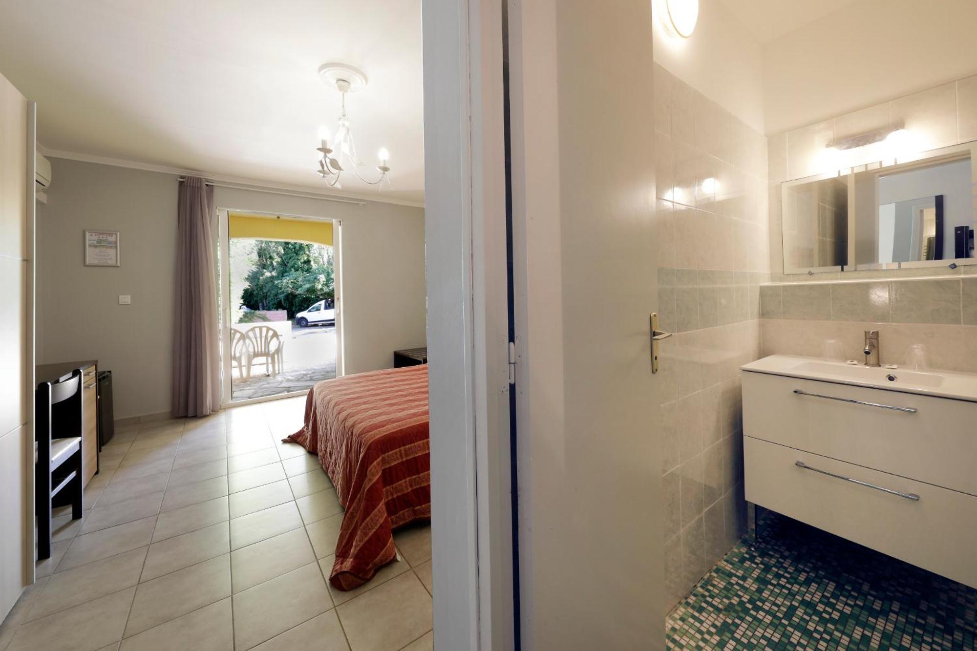 U Libecciu Hotel Macinaggio  Room photo